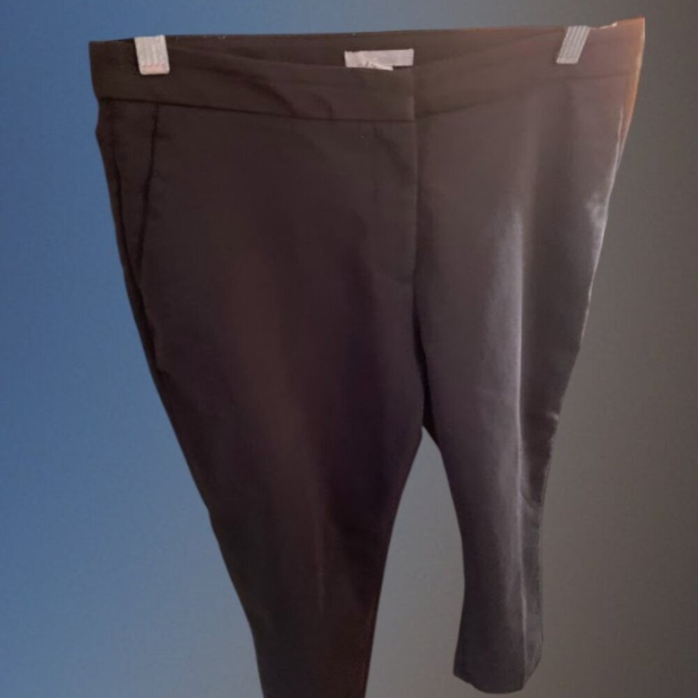 H&M Women's Black Dress Capris - Picture 4 of 6